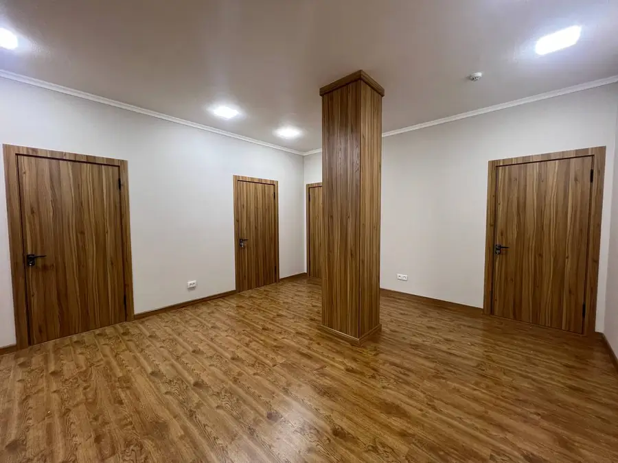 Ijaraga ofis − 500 m²