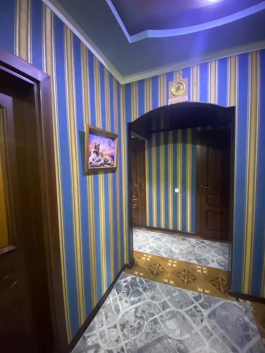 4 xonali kvartira sotiladi − 92 m²