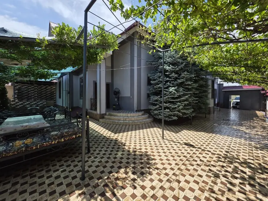 Sutkabay 2 qavatli uy − 500 m²