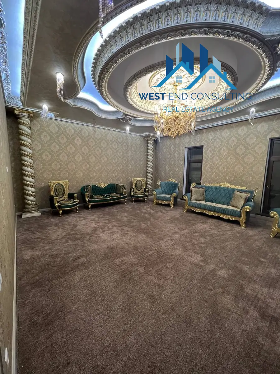 Ijaraga 3 qavatli uy − 430 m²