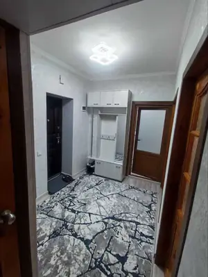 Сдается 3-комнатная квартира − 60 м²