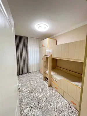 4 xonali kvartira − 100 m², 3/5 qavat