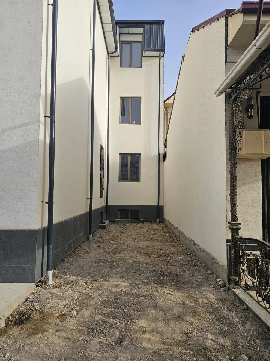 Более 5 xonali kvartira sotiladi − 188 m²