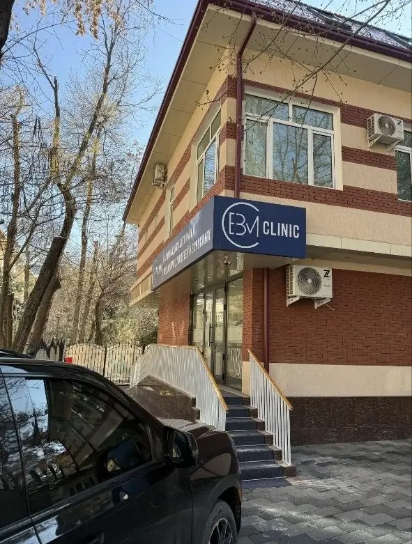 Savdo-sotiq maydoni sotiladi − 861 m²