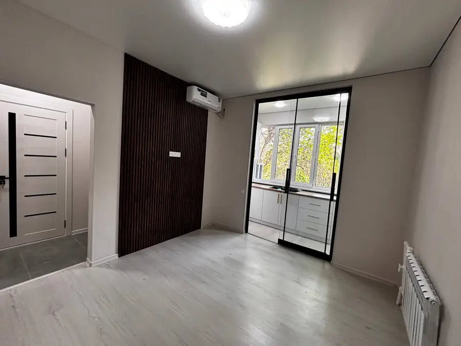 2 xonali kvartira sotiladi − 30 m²