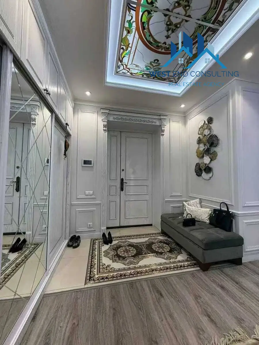 Ijaraga 4 xonali kvartira − 210 m²