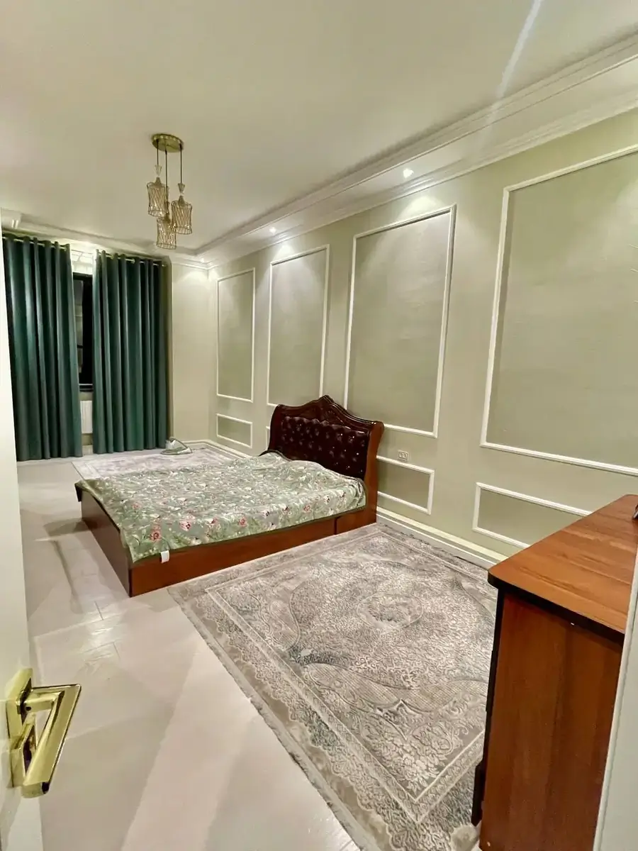 Продается 2-этажный дом − 300 м²