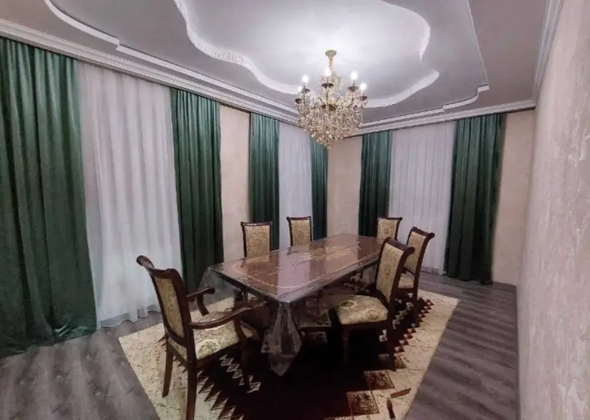 Сдается 4-комнатная квартира − 110 м²