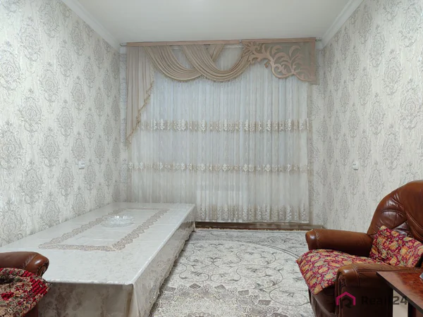 3 xonali kvartira sotiladi − 70 m²