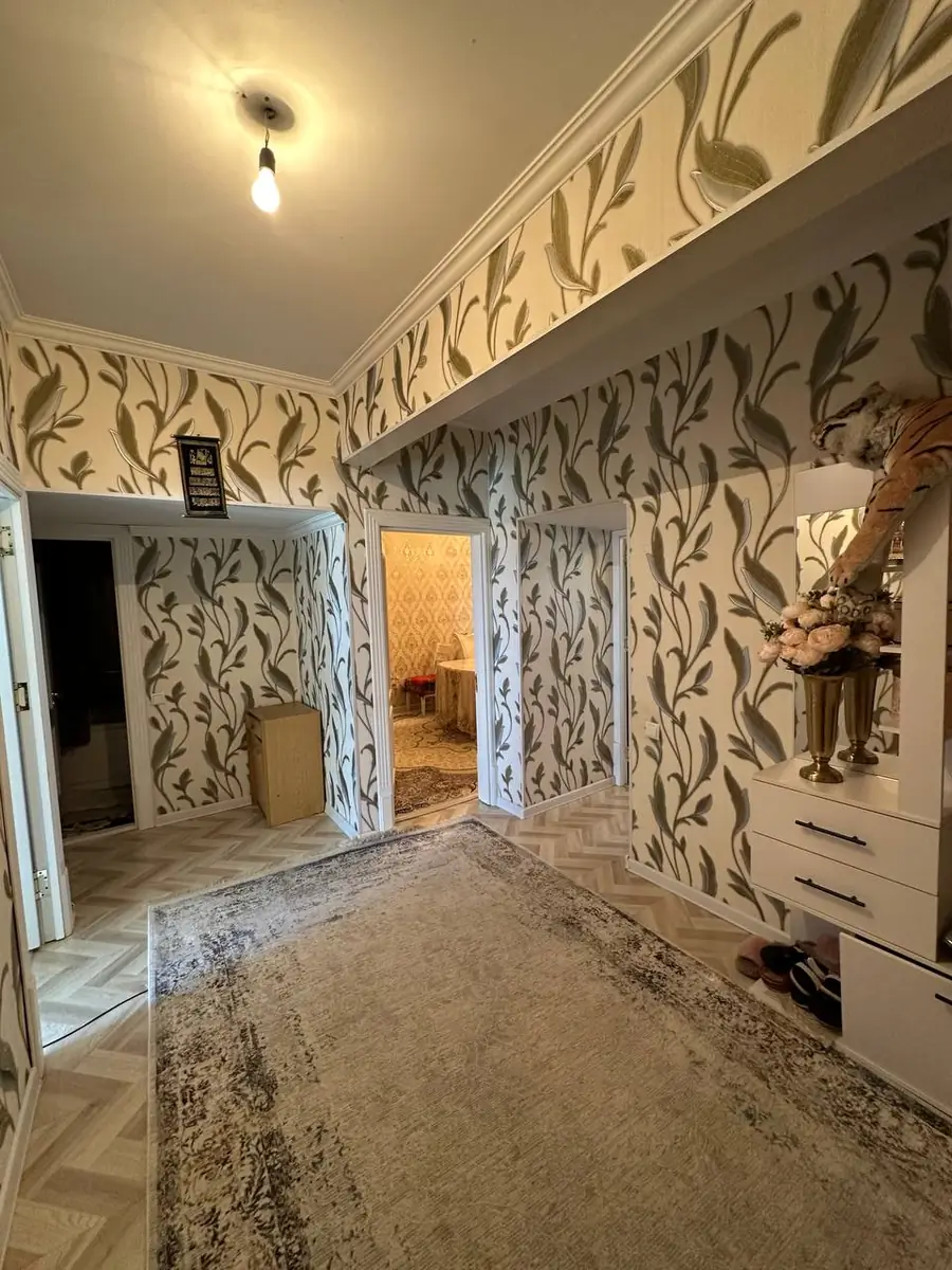 3 xonali kvartira sotiladi − 86 m²