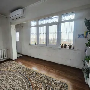 3 xonali kvartira sotiladi − 69 m²