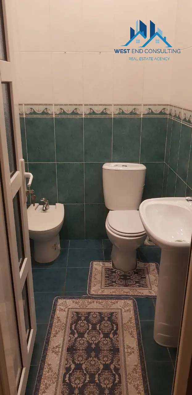 Ijaraga 3 qavatli uy − 350 m²