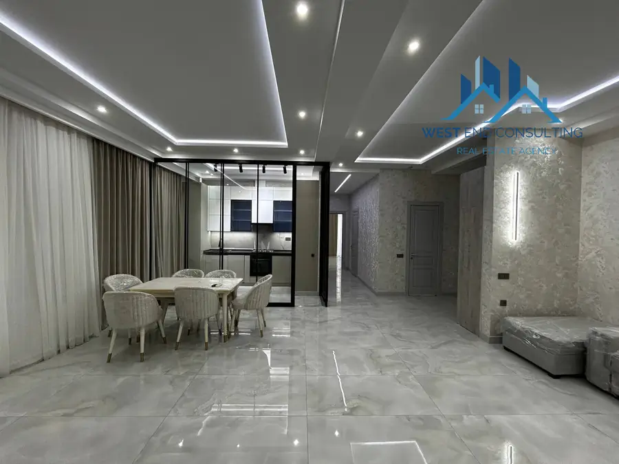 Продается 3-комнатная квартира − 110 м²