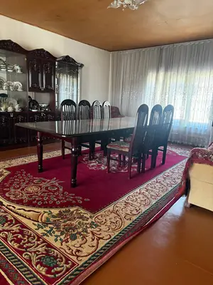 1 qavatli uy − 300 m², 6 sot.