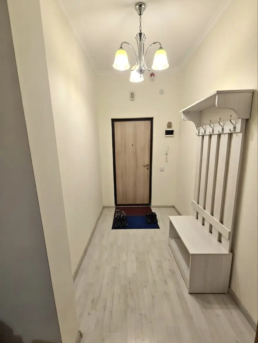 2 xonali kvartira sotiladi − 70 m²