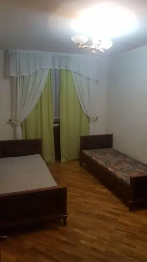 4 xonali kvartira sotiladi − 122 m²