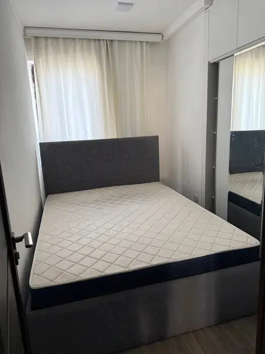 Сдается 4-комнатная квартира − 100 м²