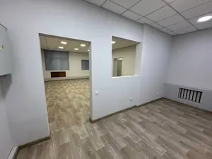 Ofis − 400 m², 1/4 qavat