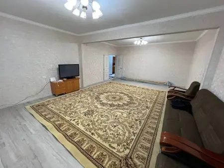 3-комнатная квартира − 130 м², 10/12 этаж