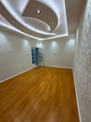 5 dan ortiq xonali kvartira − 100 m², 4/5 qavat