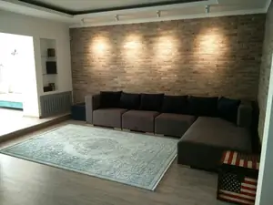 Продается 4-комнатная квартира − 182 м²