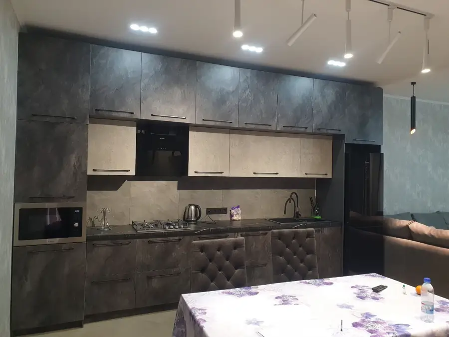 Ijaraga 2 qavatli uy − 350 m²