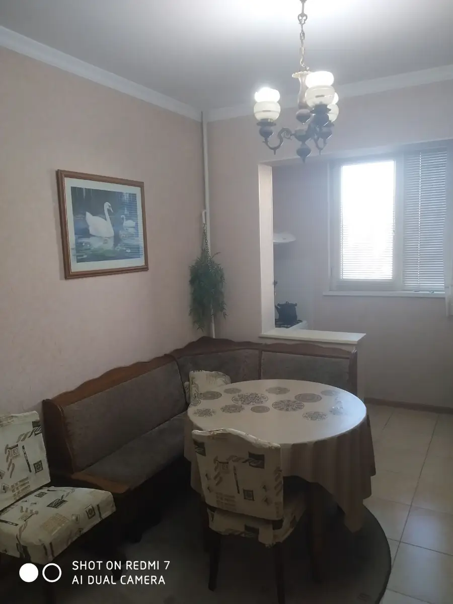 Продается 2-комнатная квартира − 72 м²