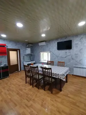 Продается 2-этажный дом − 600 м²