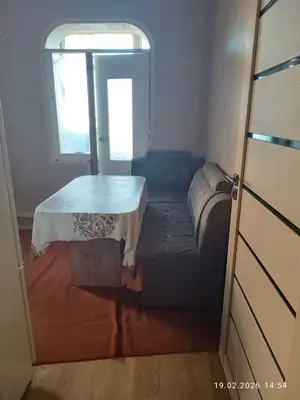 4 xonali kvartira sotiladi − 96 m²