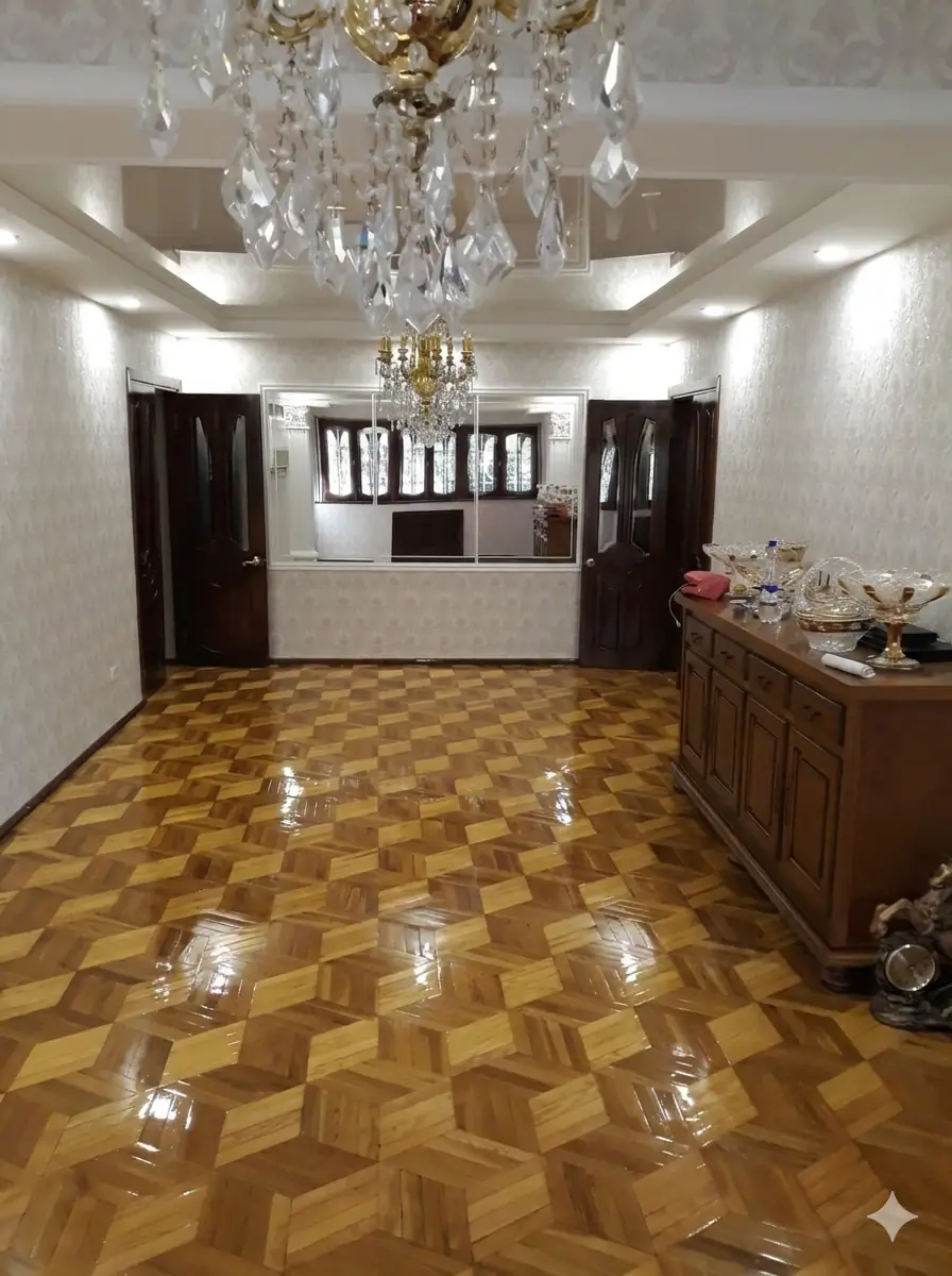 Продается 4-комнатная квартира − 156 м²