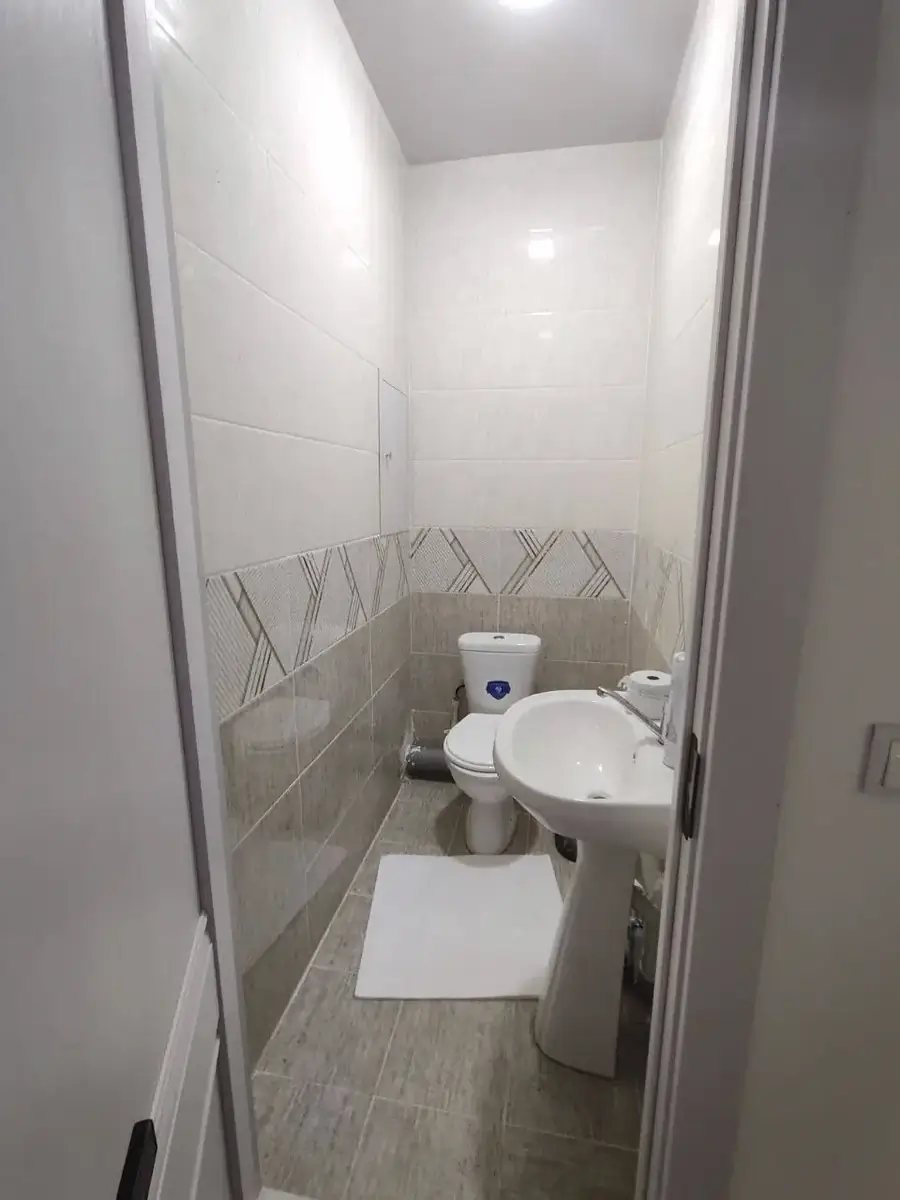 Продается 2-комнатная квартира − 64 м²