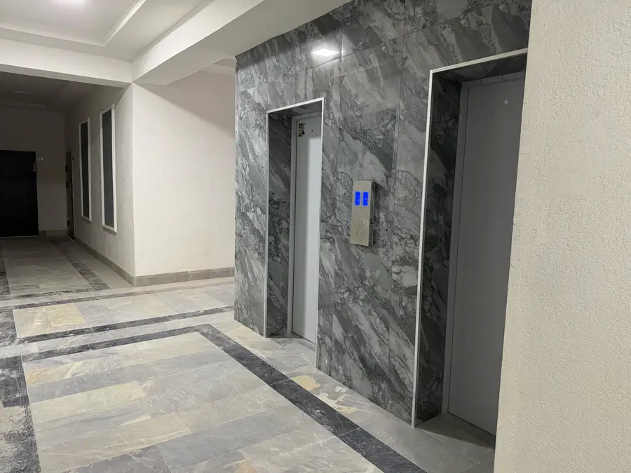 3 xonali kvartira sotiladi − 112 m²