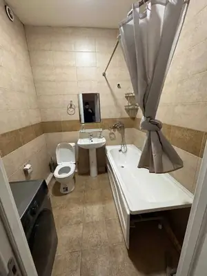 Ijaraga 5 dan ortiq xonali kvartira − 160 m²