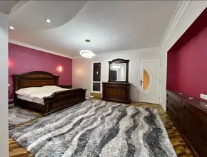 2 xonali kvartira sotiladi − 107 m²
