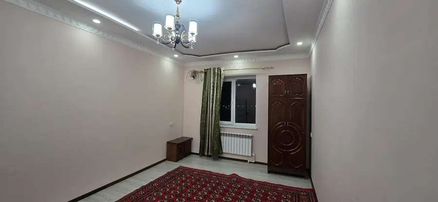 Сдается 2-комнатная квартира − 70 м²