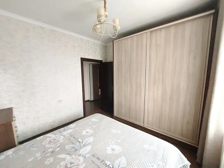 2-комнатная квартира − 65 м², 8/9 этаж