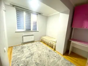 Сдается 3-комнатная квартира − 65 м²