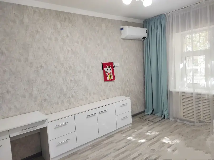 Продается 2-комнатная квартира − 50 м²