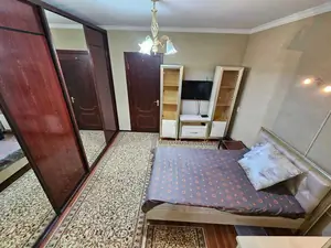 4 xonali kvartira − 120 m², 2/4 qavat