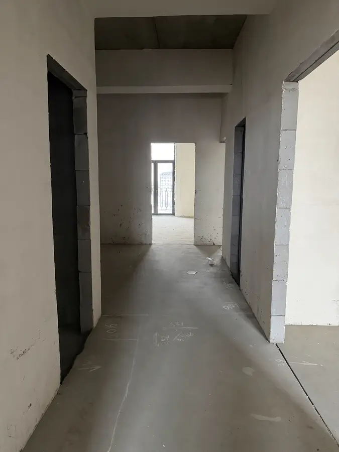 3 xonali kvartira sotiladi − 112 m²