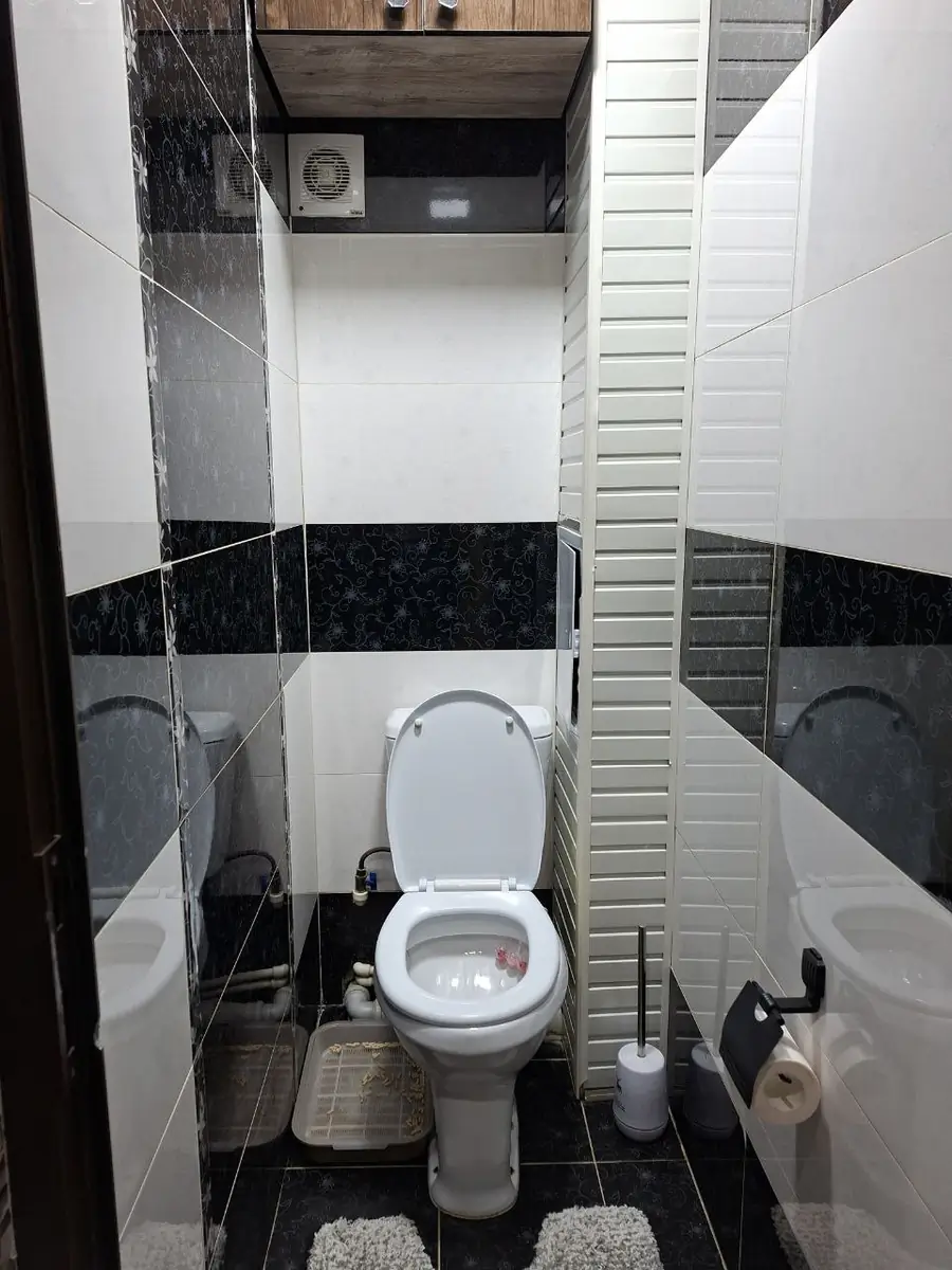 3 xonali kvartira sotiladi − 66 m²