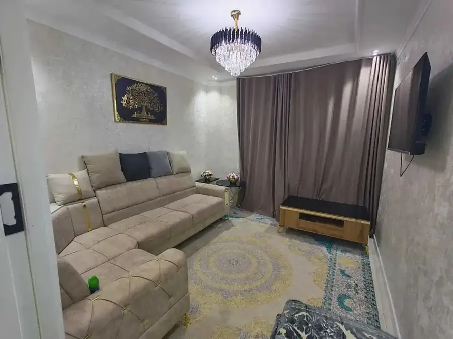2 xonali kvartira sotiladi − 42 m²