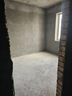 Более 5 xonali kvartira sotiladi − 188 m²