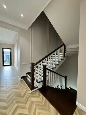 Ijaraga 3 qavatli uy − 470 m²