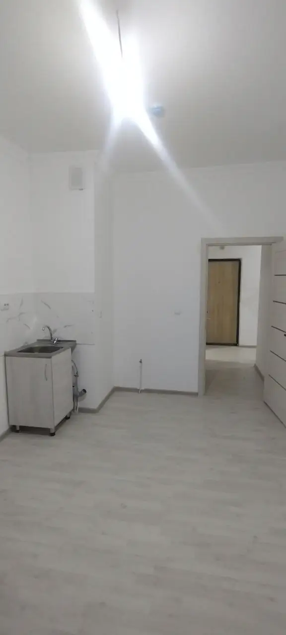 Продается 2-комнатная квартира − 63 м²