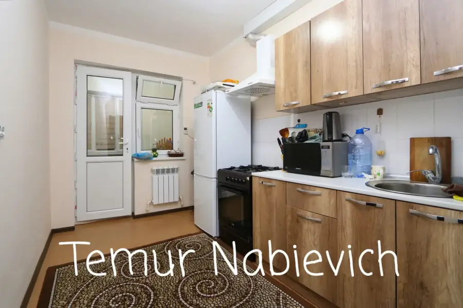 Продается 2-комнатная квартира − 62 м²