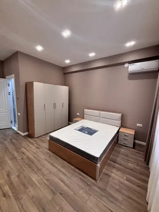 Ijaraga 3 qavatli uy − 400 m²
