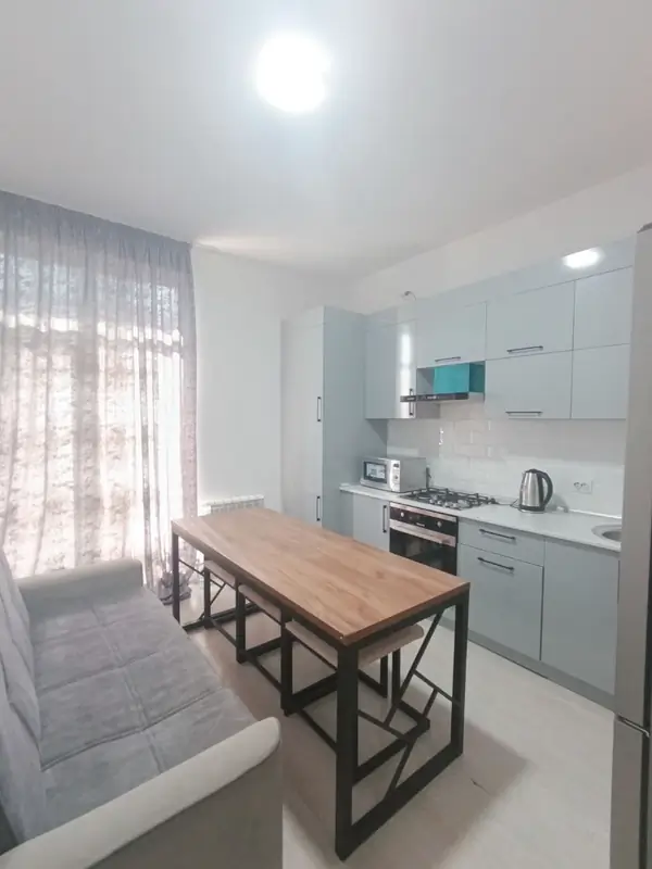 1 xonali kvartira sotiladi − 38 m²