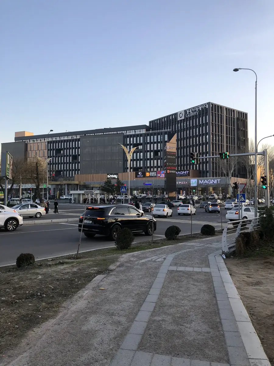 Продается 3-комнатная квартира − 73 м²
