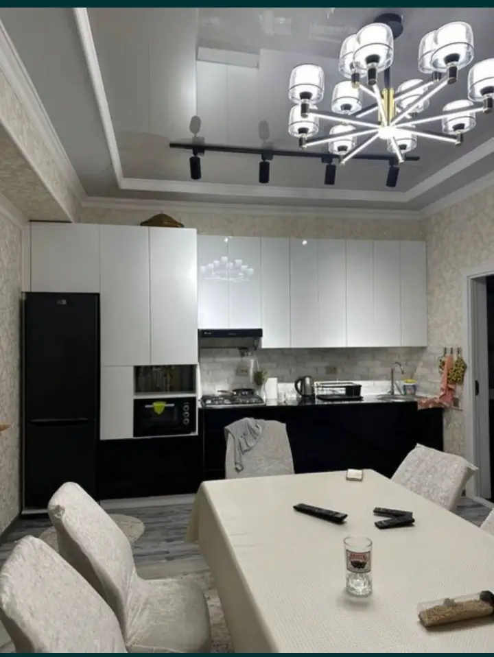 Продается 3-комнатная квартира − 54 м²